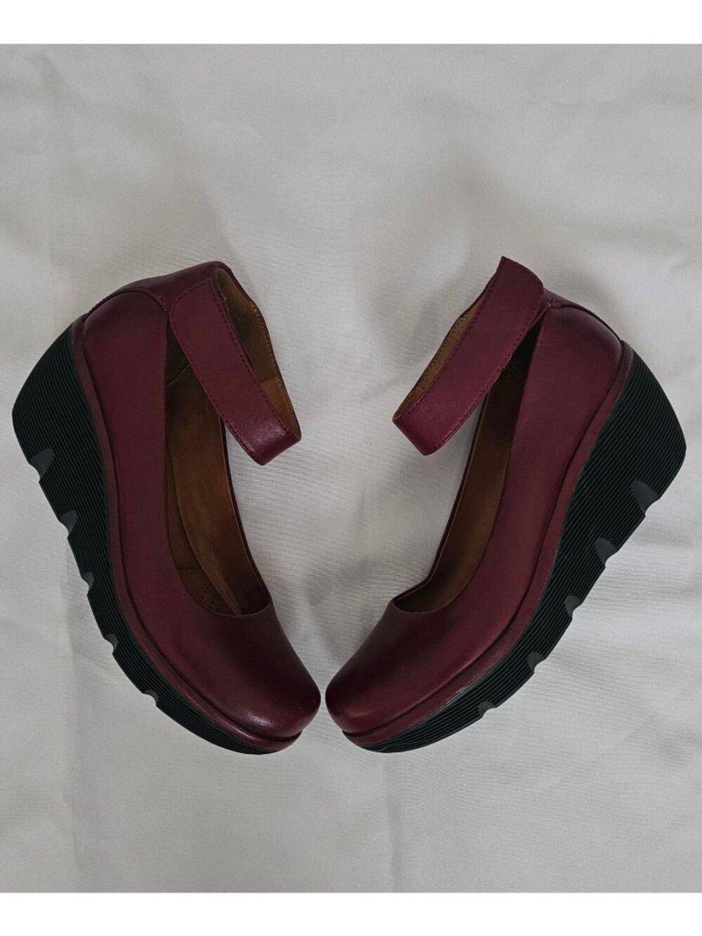 Clarks Women's Burgundy Clarene Tide Printed Wedge Heel Pump Shoes Size US 7.5 - Picture 16 of 16